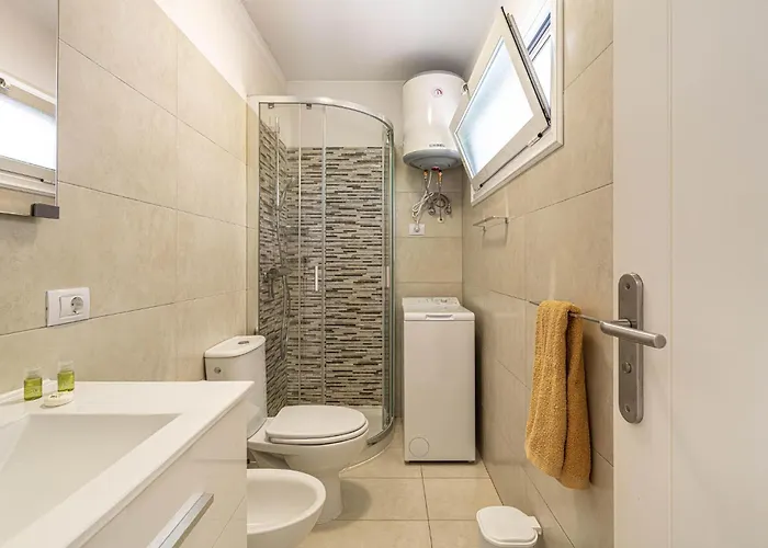 Marina Primavera Sunshine 公寓 阿德耶